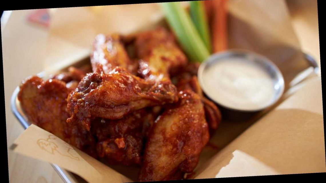 Buffalo Wild Wings offering free wings for America if Super Bowl goes into overtime