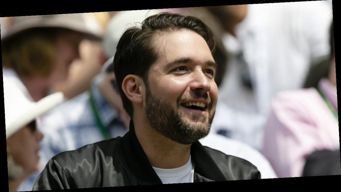 Alexis Ohanian Was Serena Williams's Biggest Cheerleader With His "Unstoppable Queen" Shirt