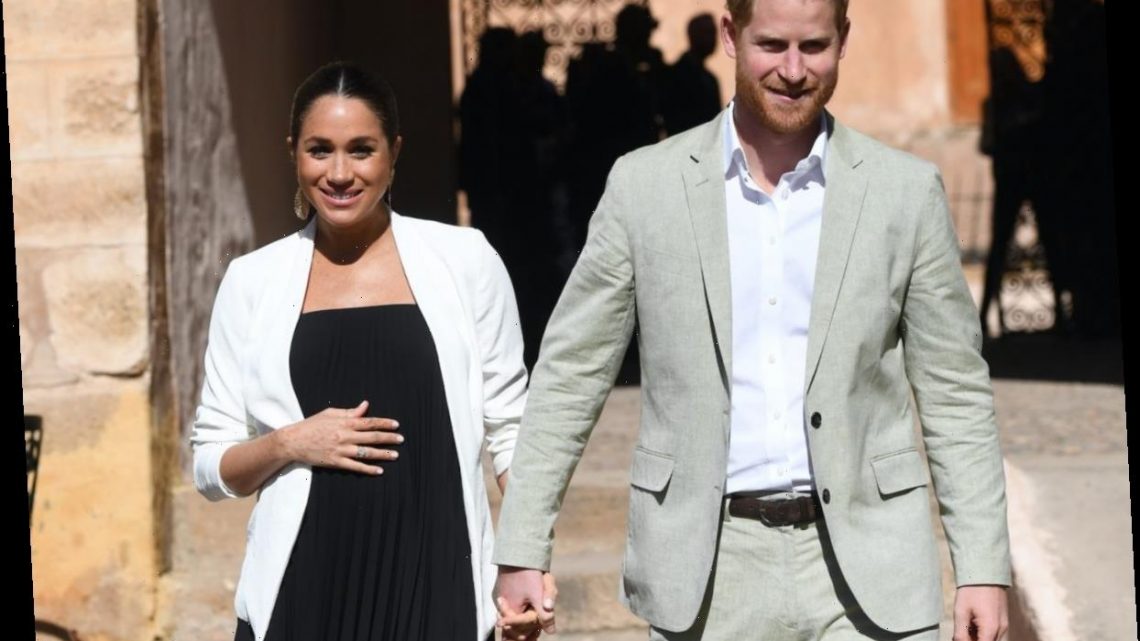 Meghan Markle Pregnant: Prince Harry and Meghan Markle's Pregnancy Announcement Photo Body Language Is So Revealing