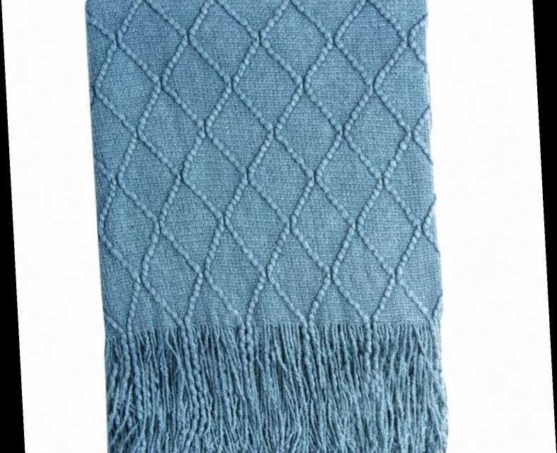 This Cozy $20 Throw Blanket with Over 13,000 Five-Star Ratings Looks ‘Much More Expensive Than It Is,’ and It’s on Sale
