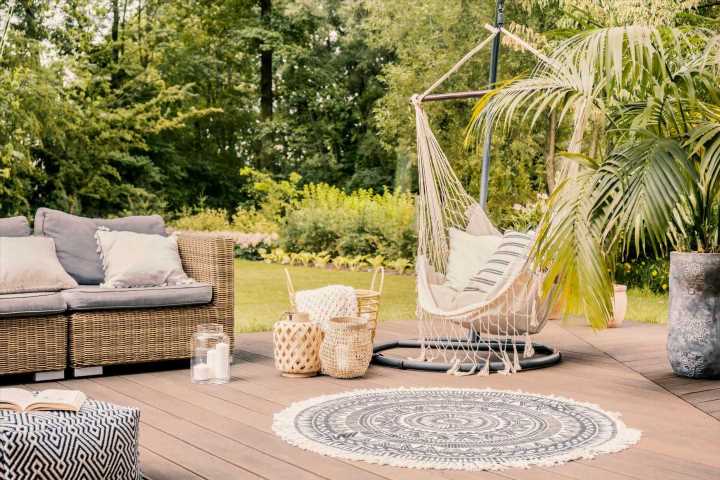 Expert shares how to make old rattan garden furniture look brand new & all you need is stuff from your kitchen cupboards