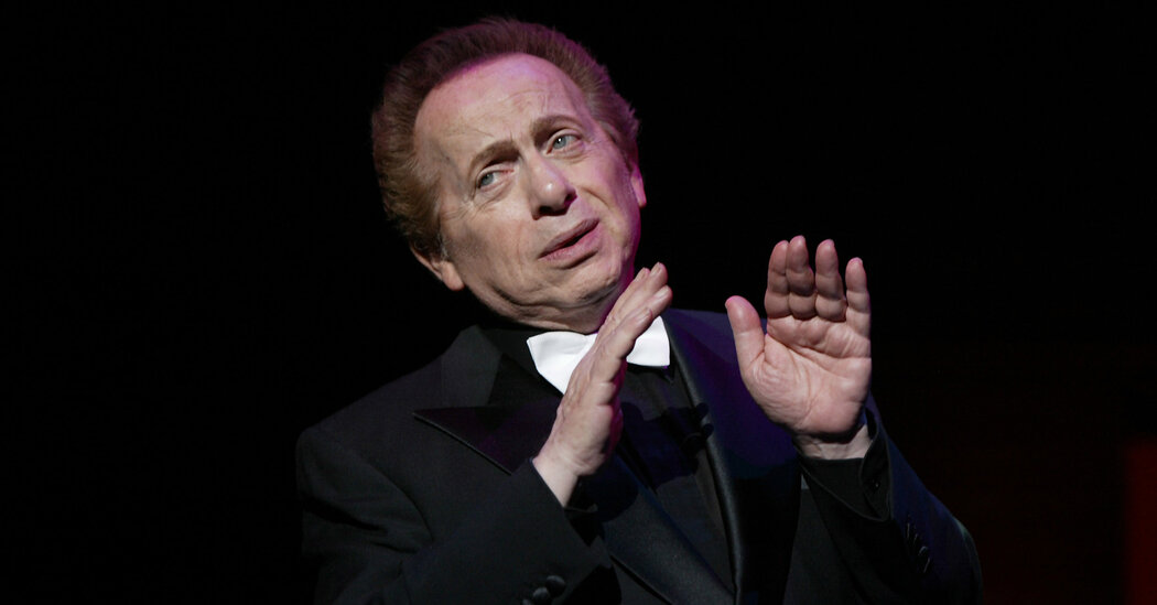 Jackie Mason, 93, Dies; Turned Kvetching Into Comedy Gold