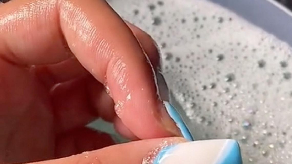 Woman reveals how to take acrylic nails off WITHOUT damaging your nails & it only takes 5 minutes