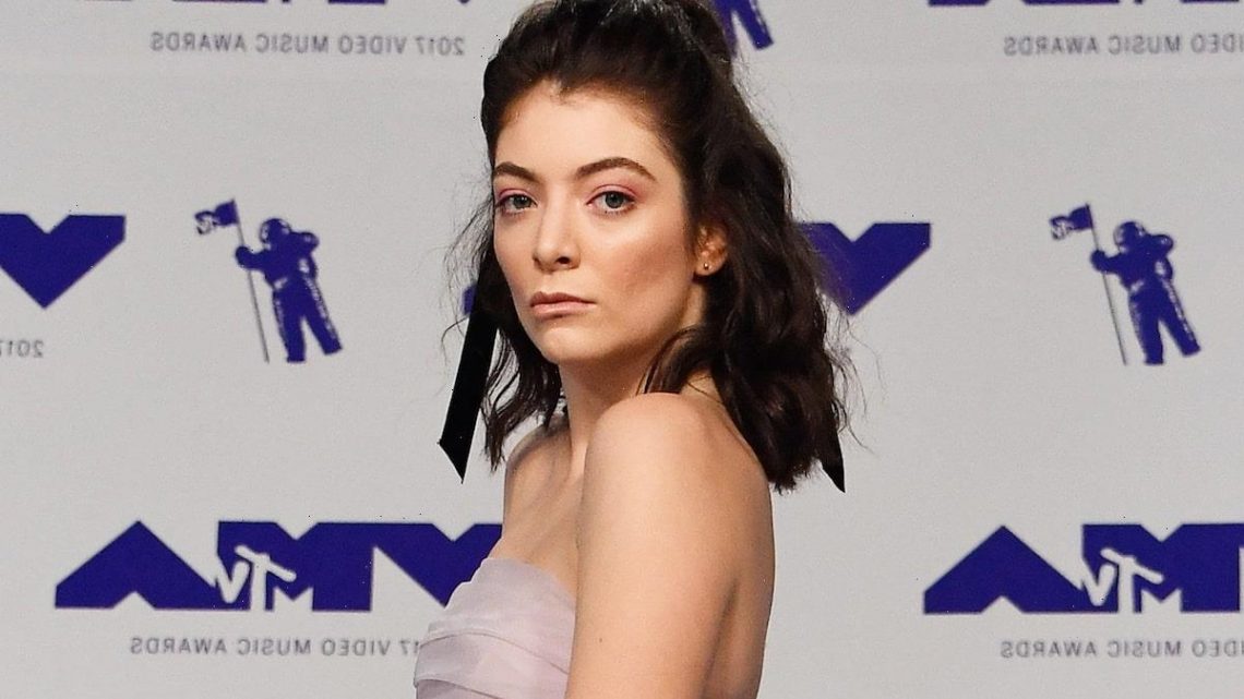 Lorde Backs Out of VMAs Performance Due to 'Change in Production Elements'