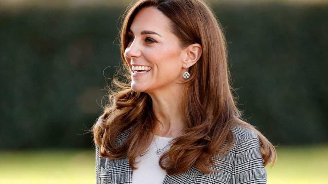 Kate Middleton Connected with Kids in 1 Impressive Way During Her Recent Visit to a School, Teacher Shares