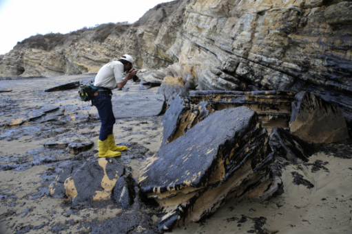 California lifts fishing ban after Huntington Beach oil spill, but fishermen say stigma still lingers