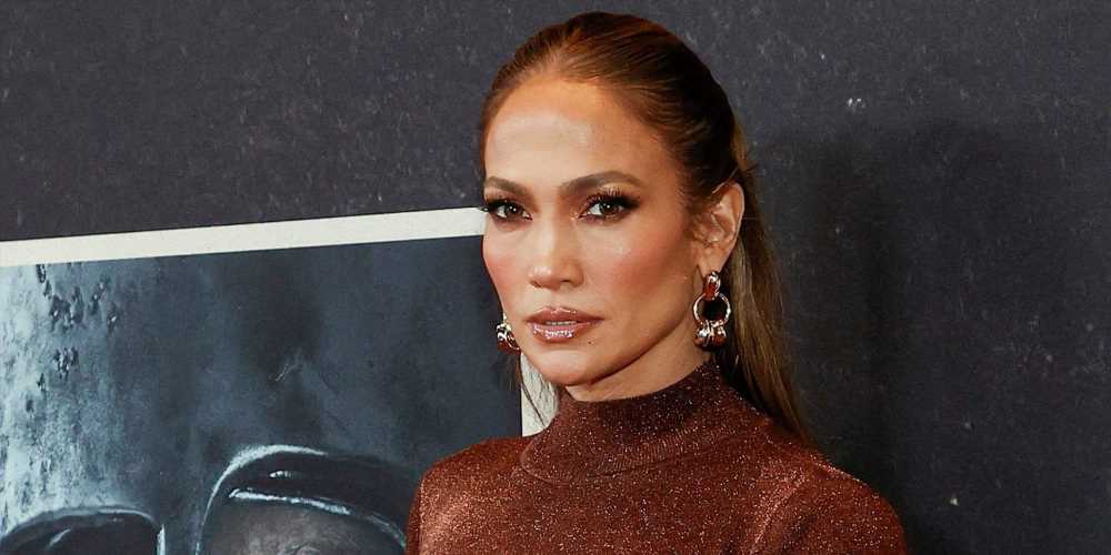 Jennifer Lopez Wore TikTok's Favorite $27 Outerwear Trend With a Rare Coach Handbag