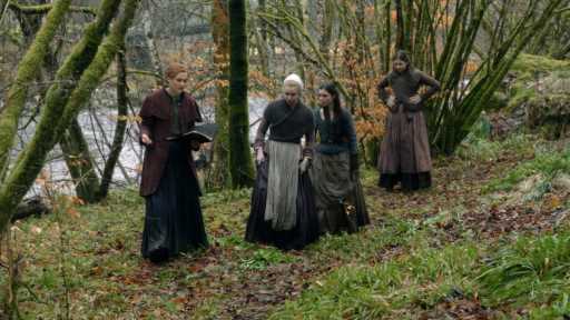 'Outlander' Exclusive Clip: Brianna Recruits Malva, Marsali & Lizzie for a Special Mission