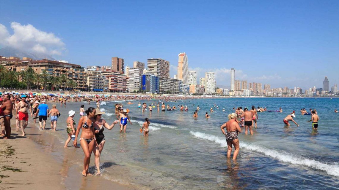 Spain holiday warning as Brits heading to Benidorm face extra costs