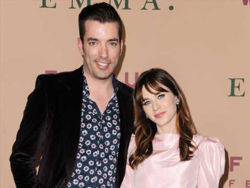 Zooey Deschanel & Jonathan Scott's April Fool's Joke Consists Of A Fake Show We Want To Become a Reality ASAP
