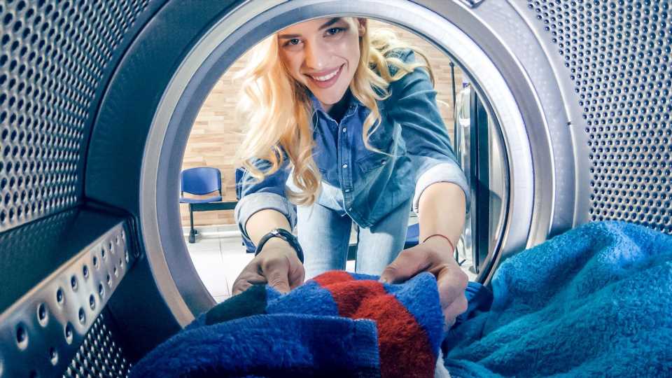 I’m an appliance expert – you’re separating your clothes the wrong way, colors don’t matter | The Sun