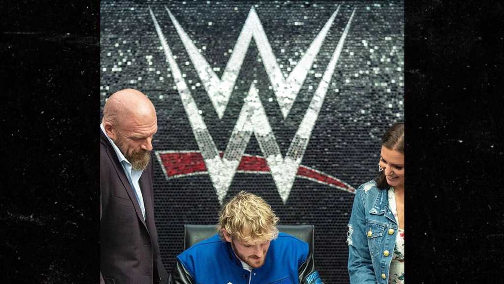 Logan Paul Signs With WWE