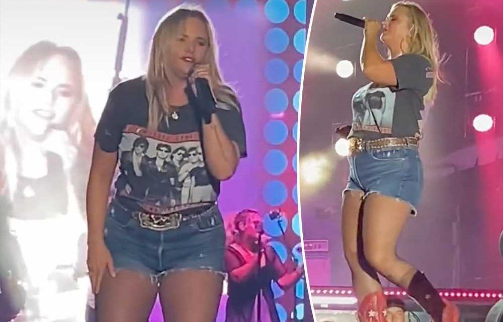 Miranda Lambert fans defend country singer against body shamers