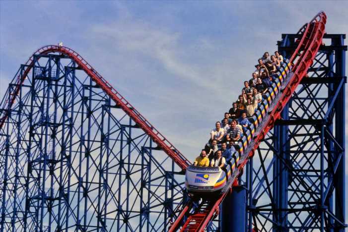 Why rollercoaster rides are faster at the end of the day | The Sun