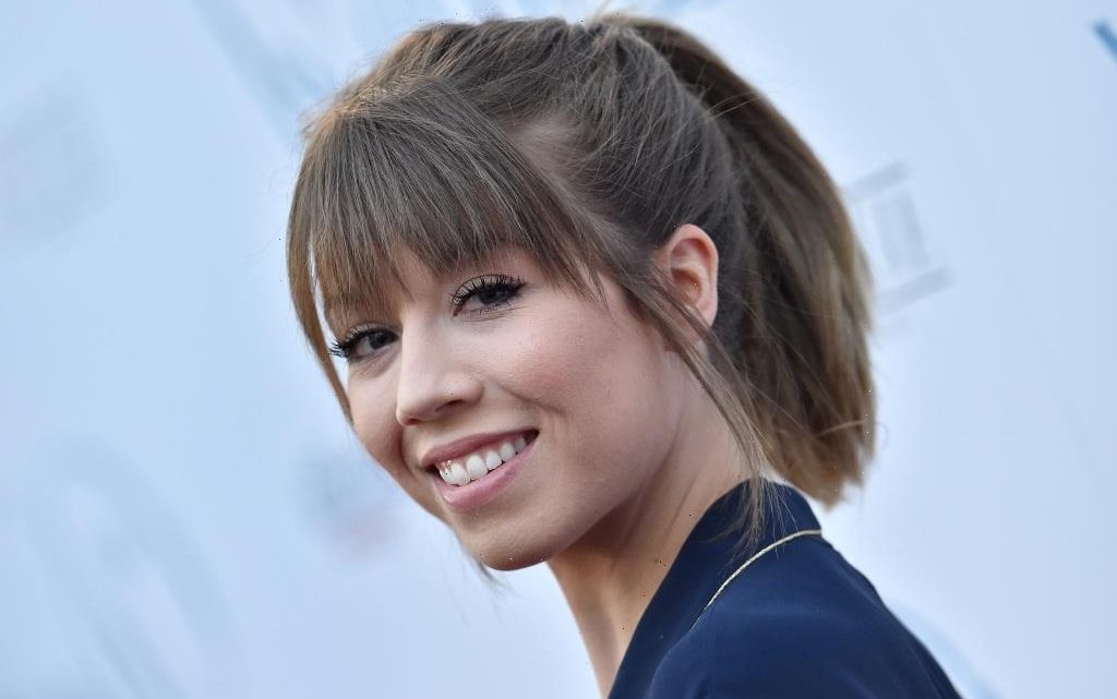 ‘iCarly’ Star Jennette McCurdy Claims Nickelodeon Offered Her $300,000 to Stay Quiet on Alleged Abuse