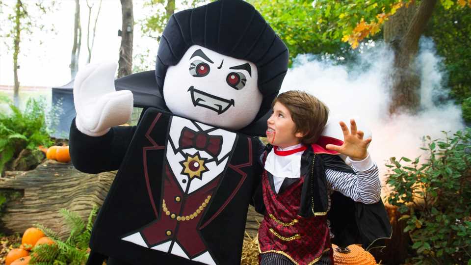 The best Halloween fright nights at theme parks this October | The Sun