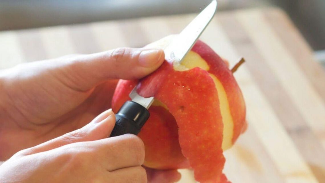 Dad’s incredible hack to peel apple works in seconds