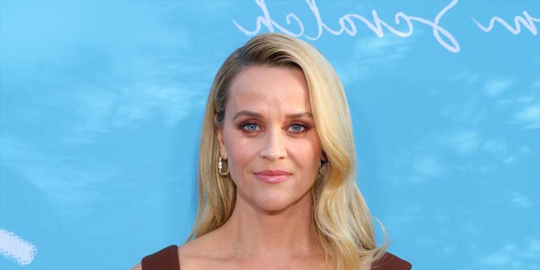 Reese Witherspoon Shut Downs the Red Carpet in Figure-Hugging Dress