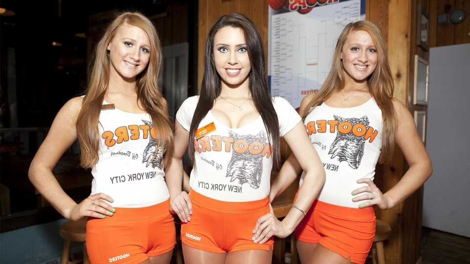 I’m a Hooters girl – I get trolled for what I wear when I don’t do my laundry but I have to be creative | The Sun