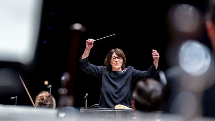 A Conductor’s Battle With a Classical Music Gender Barrier