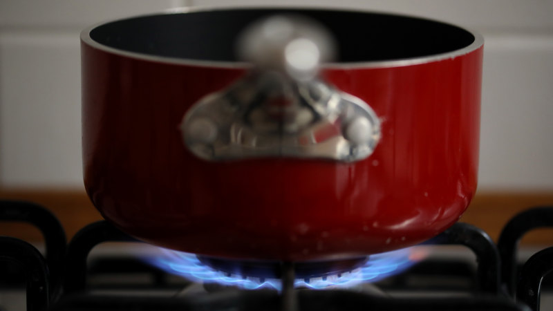 Deadline needed for gas appliance ban if Australia to reach net zero: Grattan