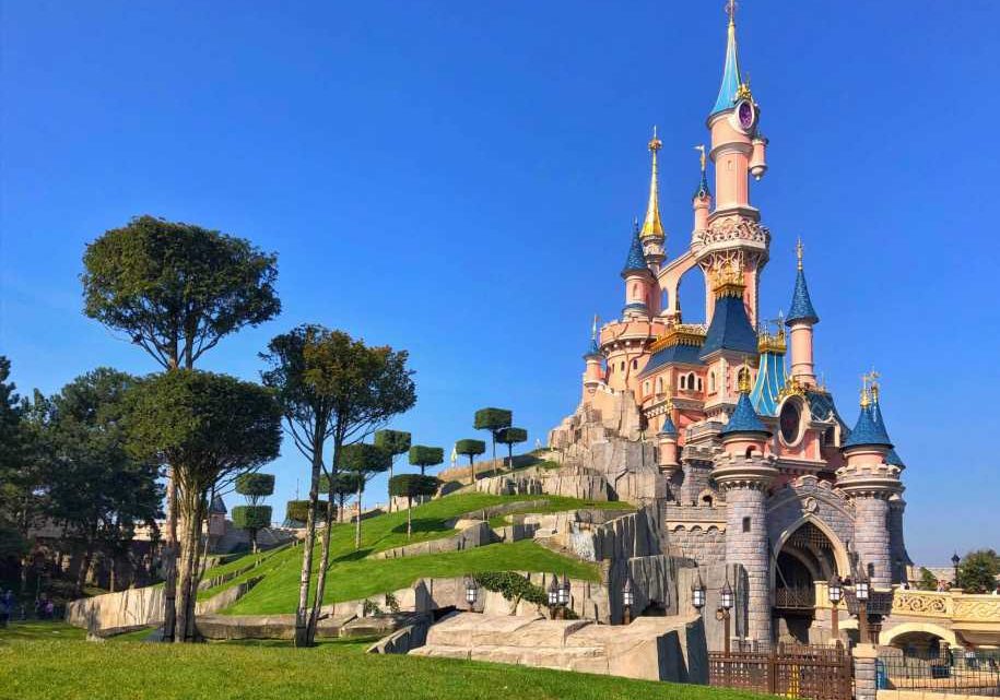 Huge headache for families visiting Disneyland Paris from this week | The Sun