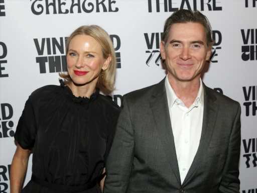 Naomi Watts Confirmed Her Marriage to Billy Crudup With the Sweetest Wedding Day Photo