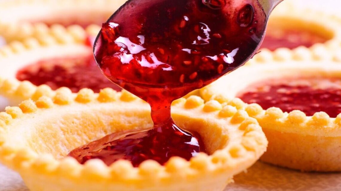 Quick recipe for ‘moreish’ jam tarts requires just ‘a few humble ingredients’