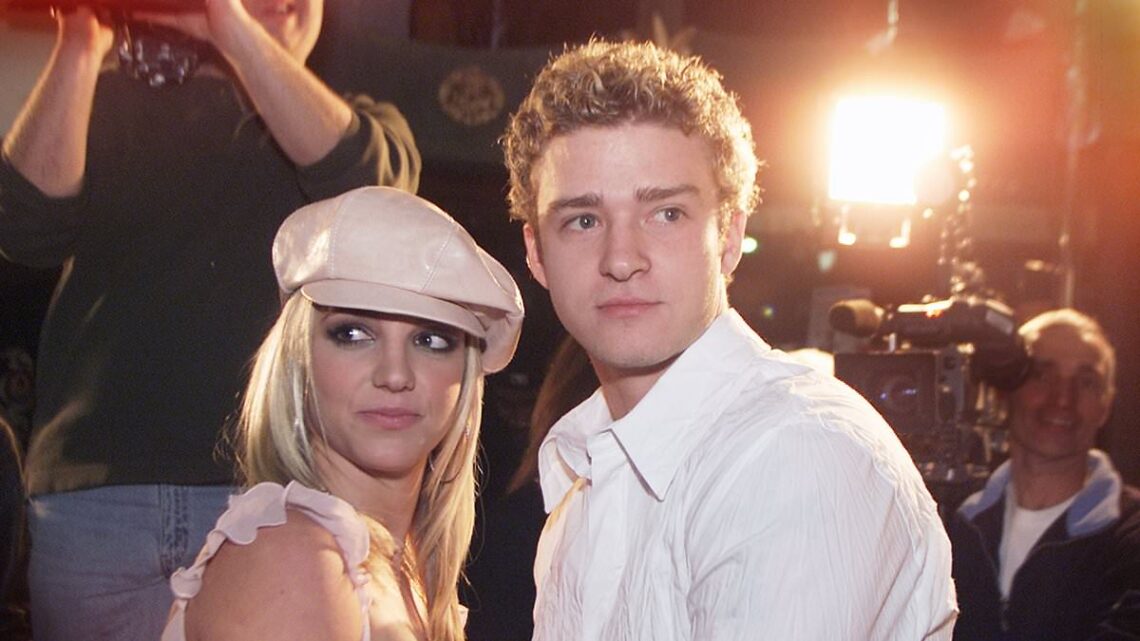 EXC: Britney Spears has exposed Justin Timberlake as a &apos;giant con&apos;