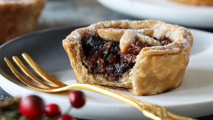 Quick air fryer recipe for ‘delicious’ mince pies with just four ingredients